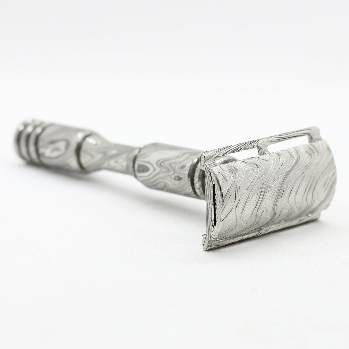 What Is Damascus Steel? Stainless Damascus & Custom Safety Razors