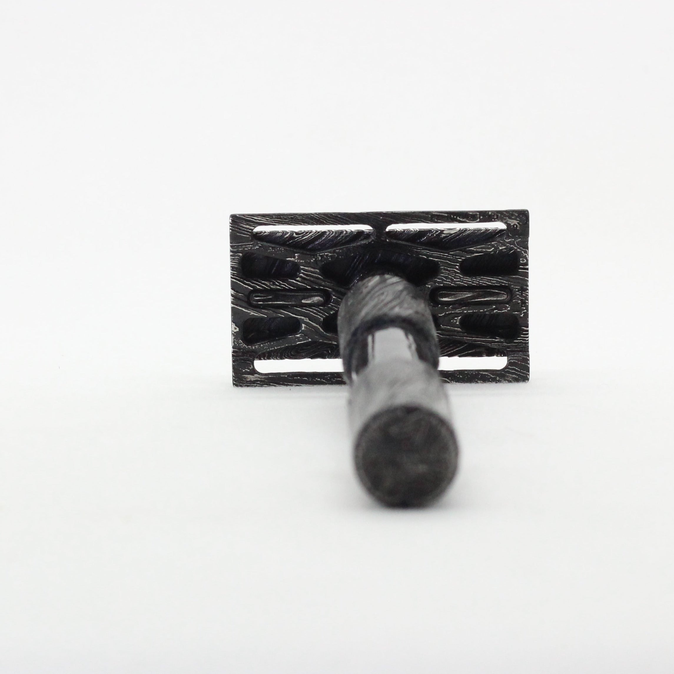 Luxury mens shaver - DLC stainless damascus - underside view