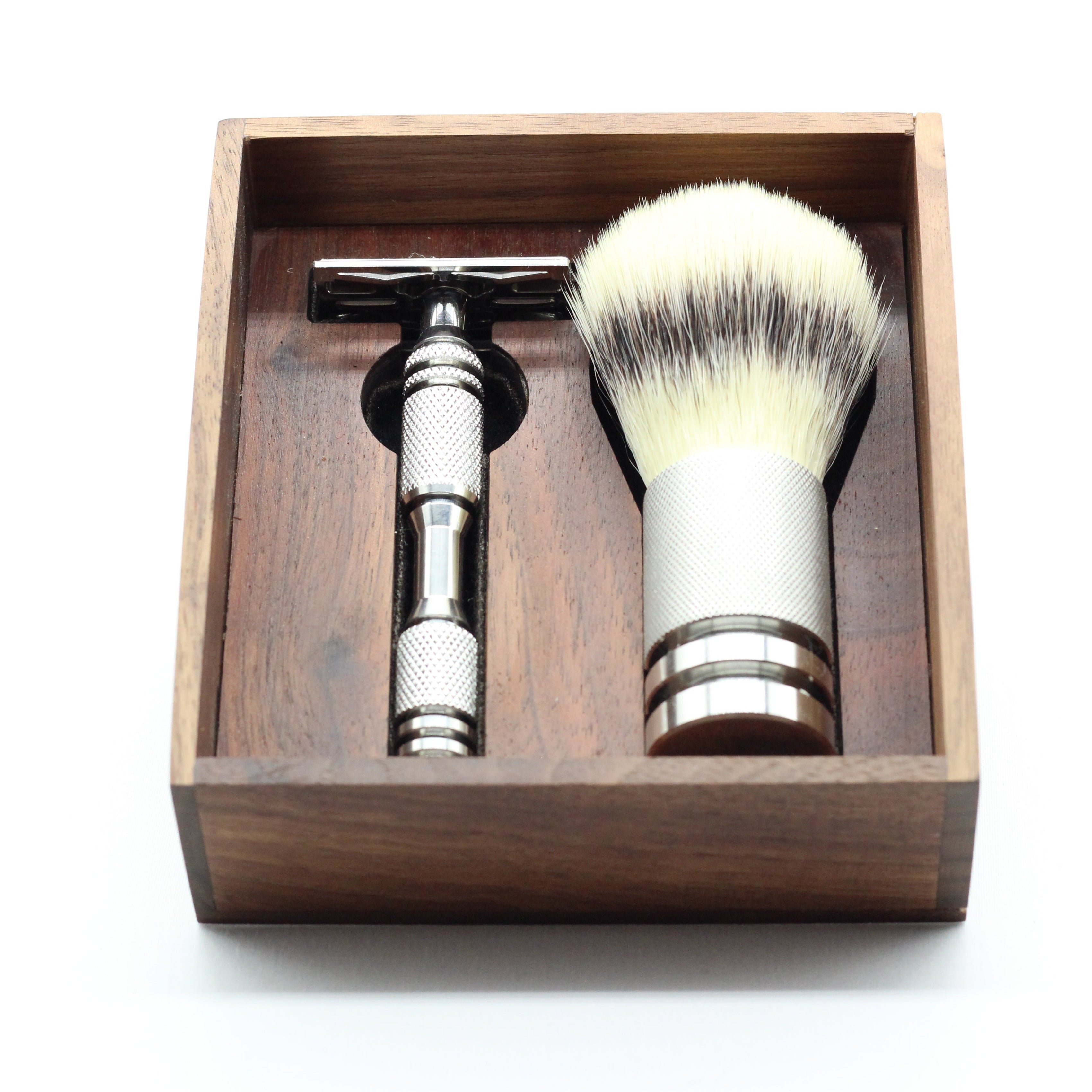 A Safety Razor for a Groom Gift