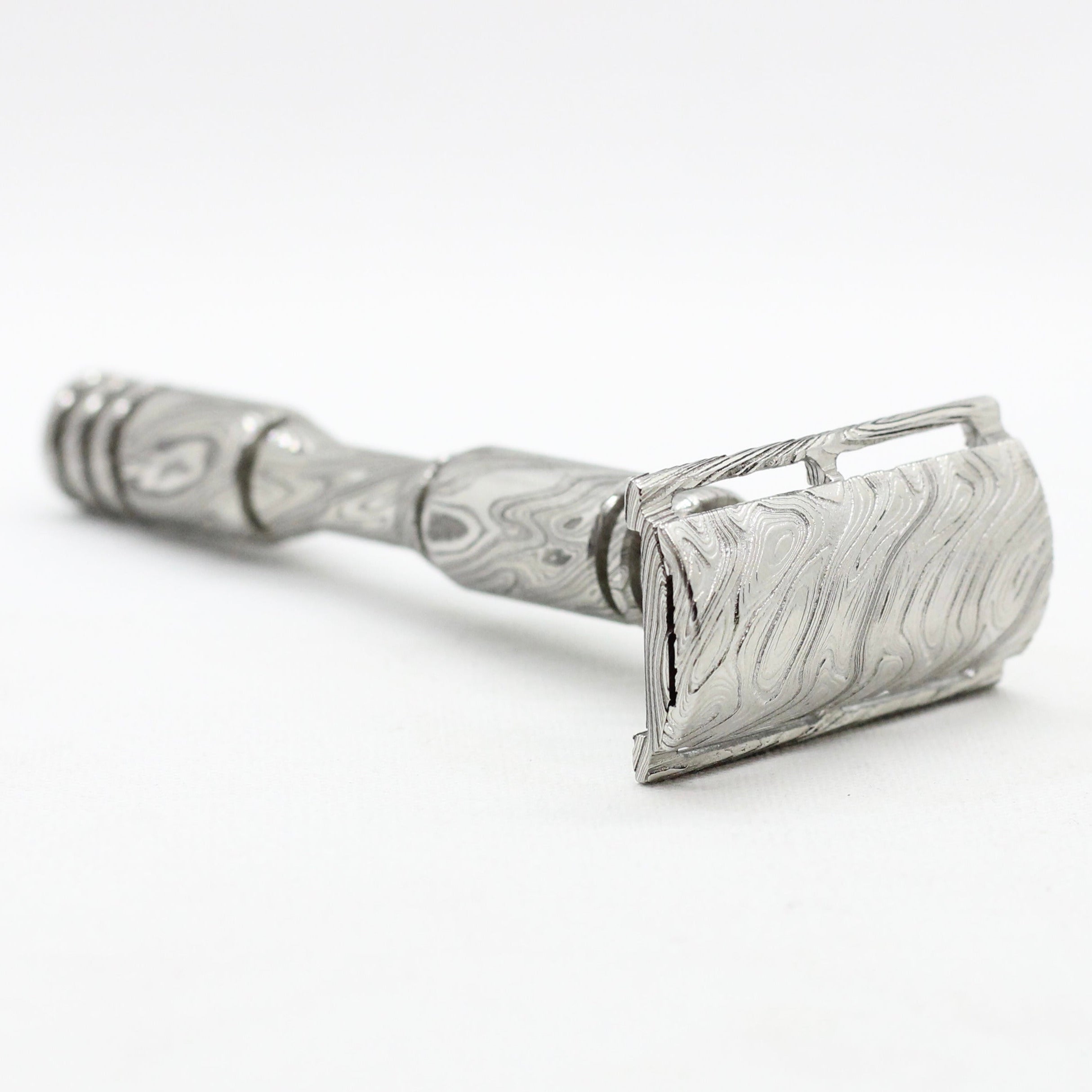What Is Damascus Steel? Stainless Damascus & Custom Safety Razors