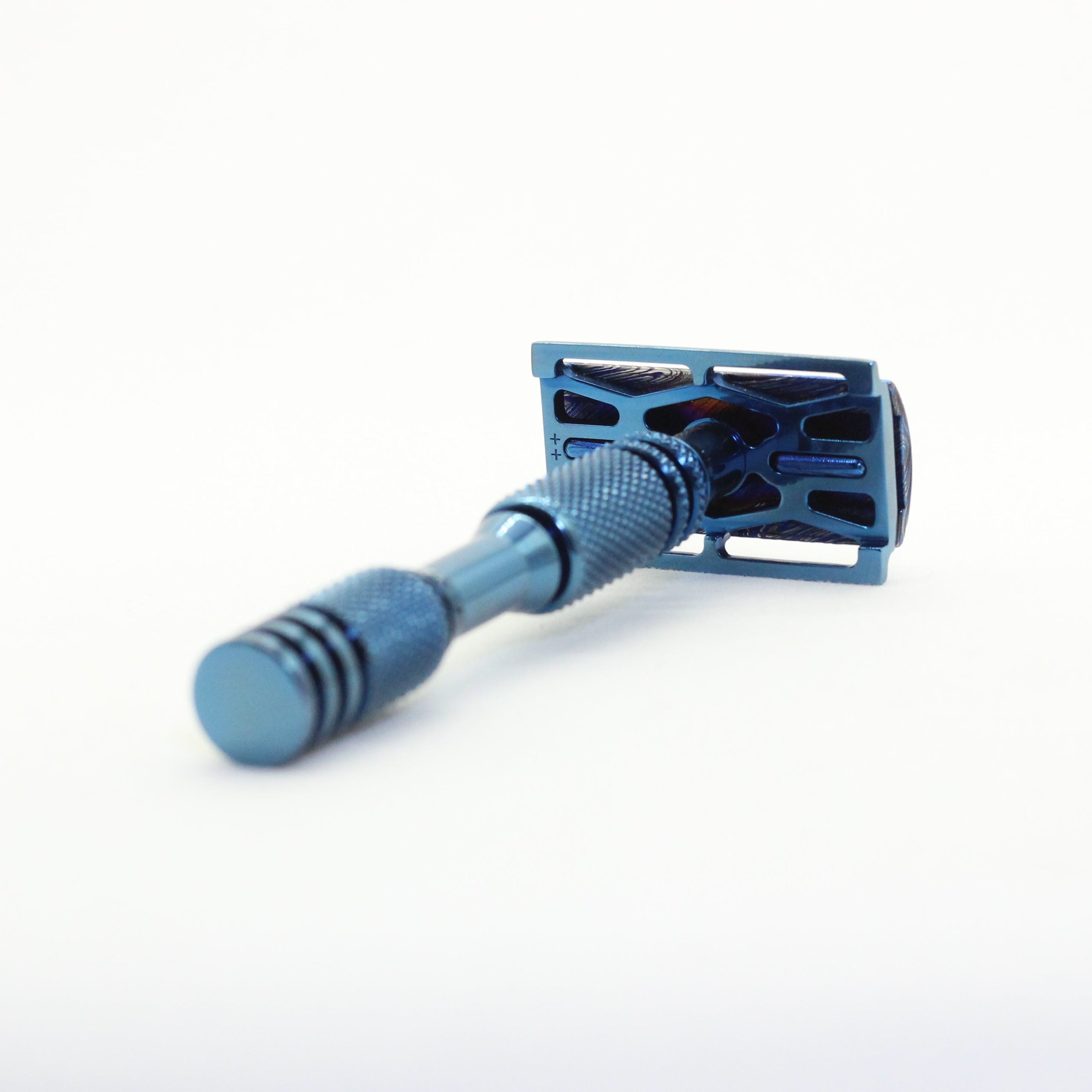 Cx-Blue/Titanium/++ Plate (1 of 1)