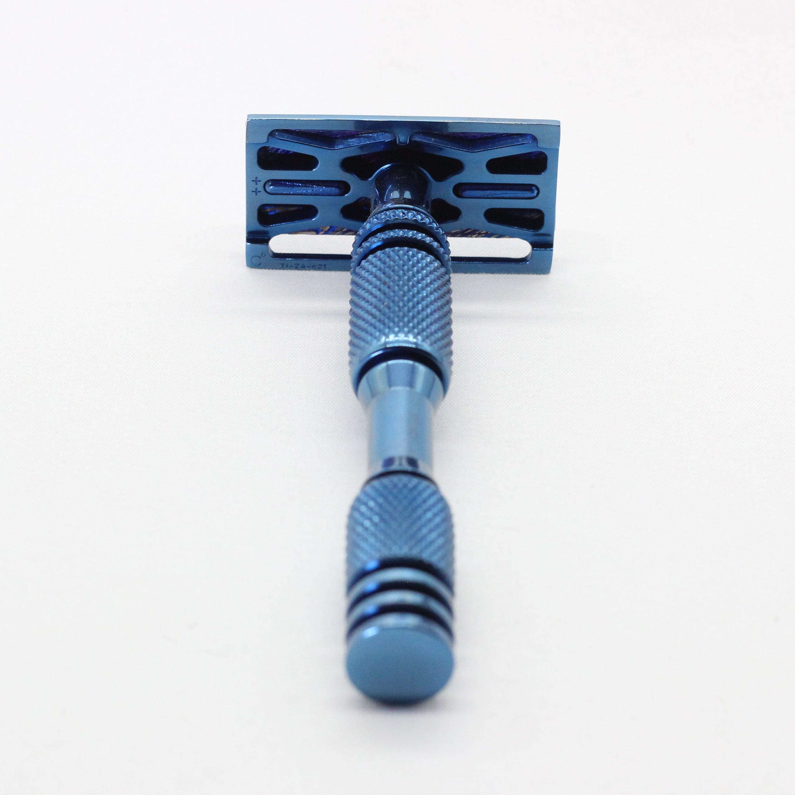 Cx-Blue/Titanium/++ Plate (1 of 1)