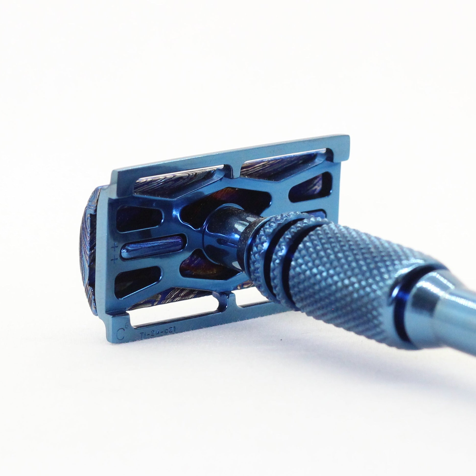 Cx-Blue/Titanium/++ Plate (1 of 1)