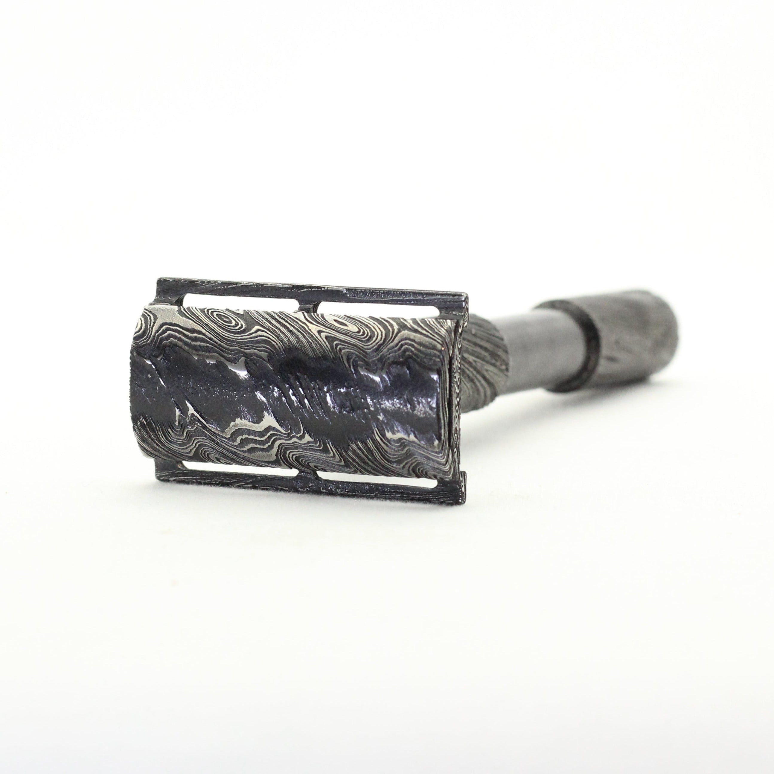 Luxury mens DE razor - DLC stainless damascus - side view