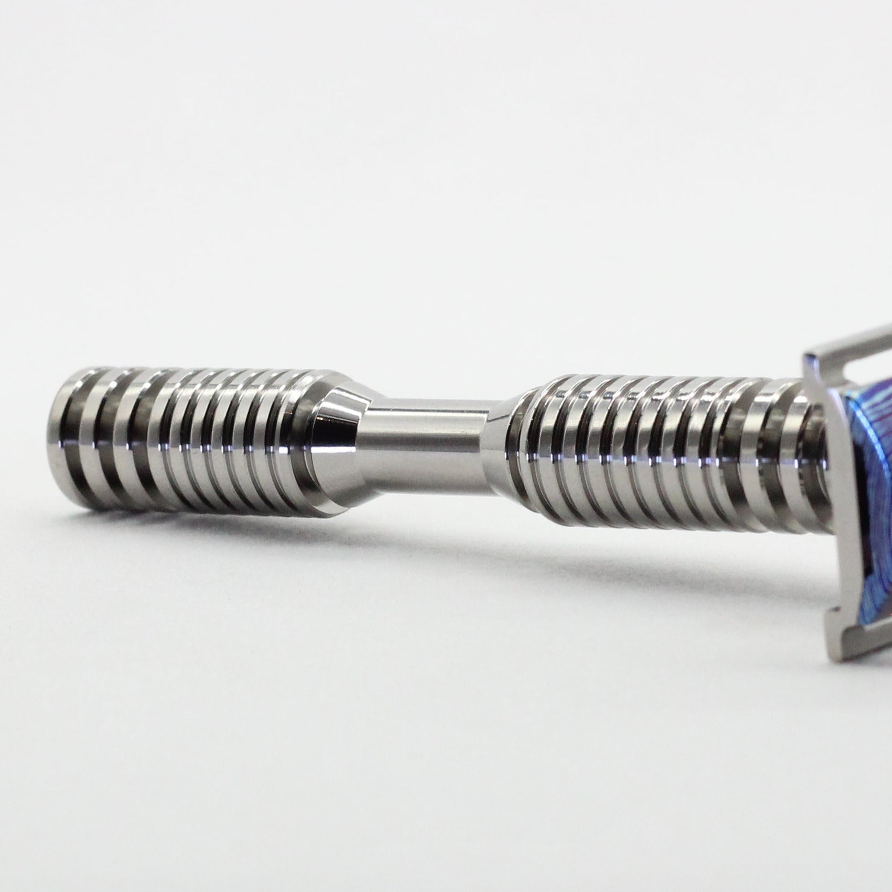 S1 handle close up view -  Limited edition safety razor - Titanium Damascus - S1 handle design