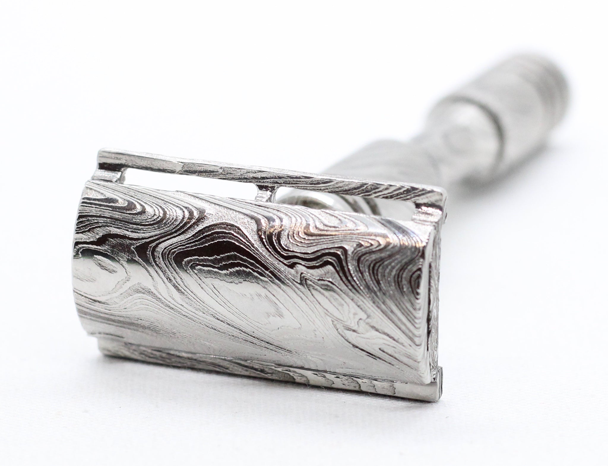 Acid etched damascus steel - Stainless steel Damascus with twist pattern single edge razor a double edge safety razor for wet shaving polished grade 304 and 316 - custom forged in the USA - luxury high end safety razor to reduce ingrown hairs and irritation - for a smooth shave