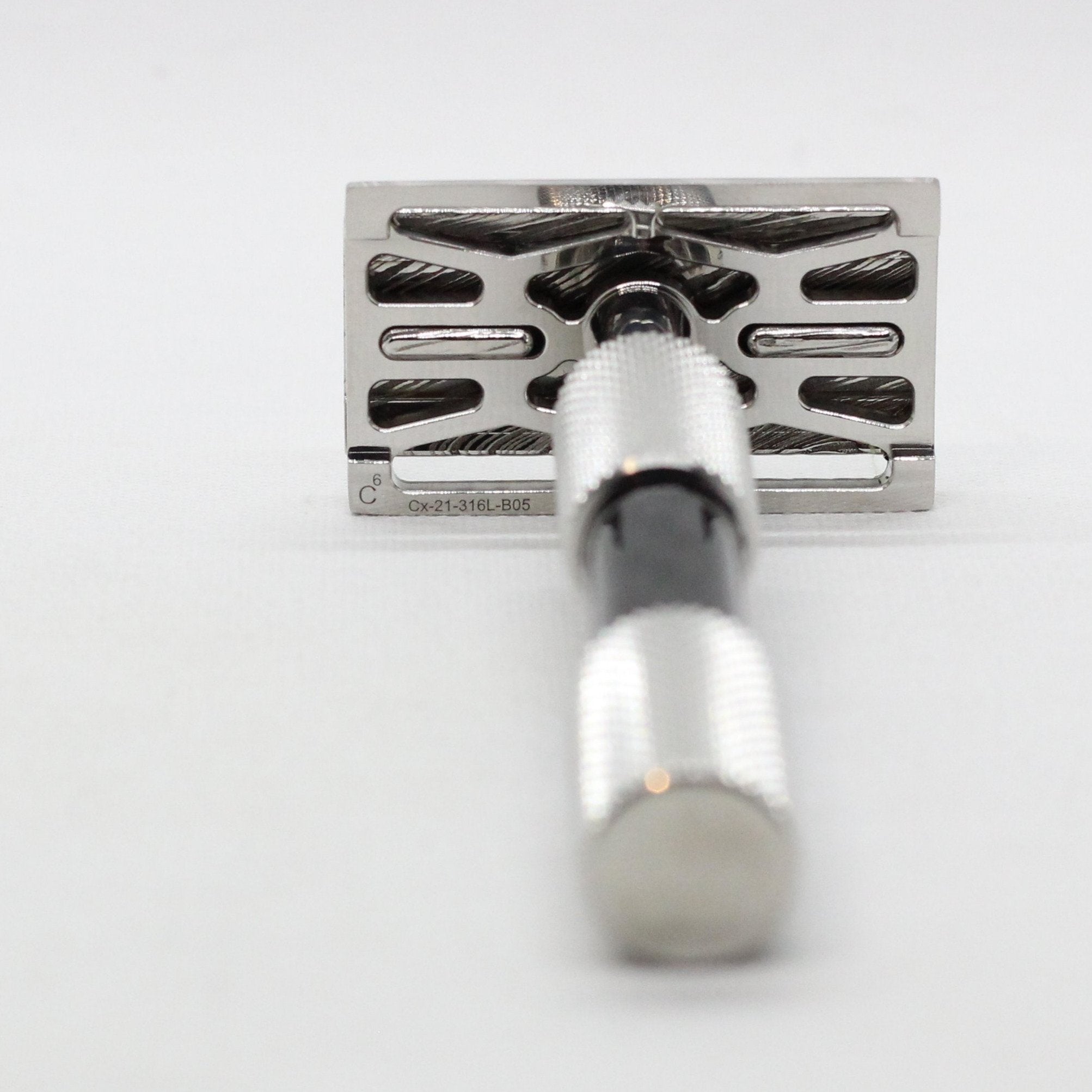 Reserved: Cx-Avem. - Damascus, 316L Stainless steel and Carbon Fiber.