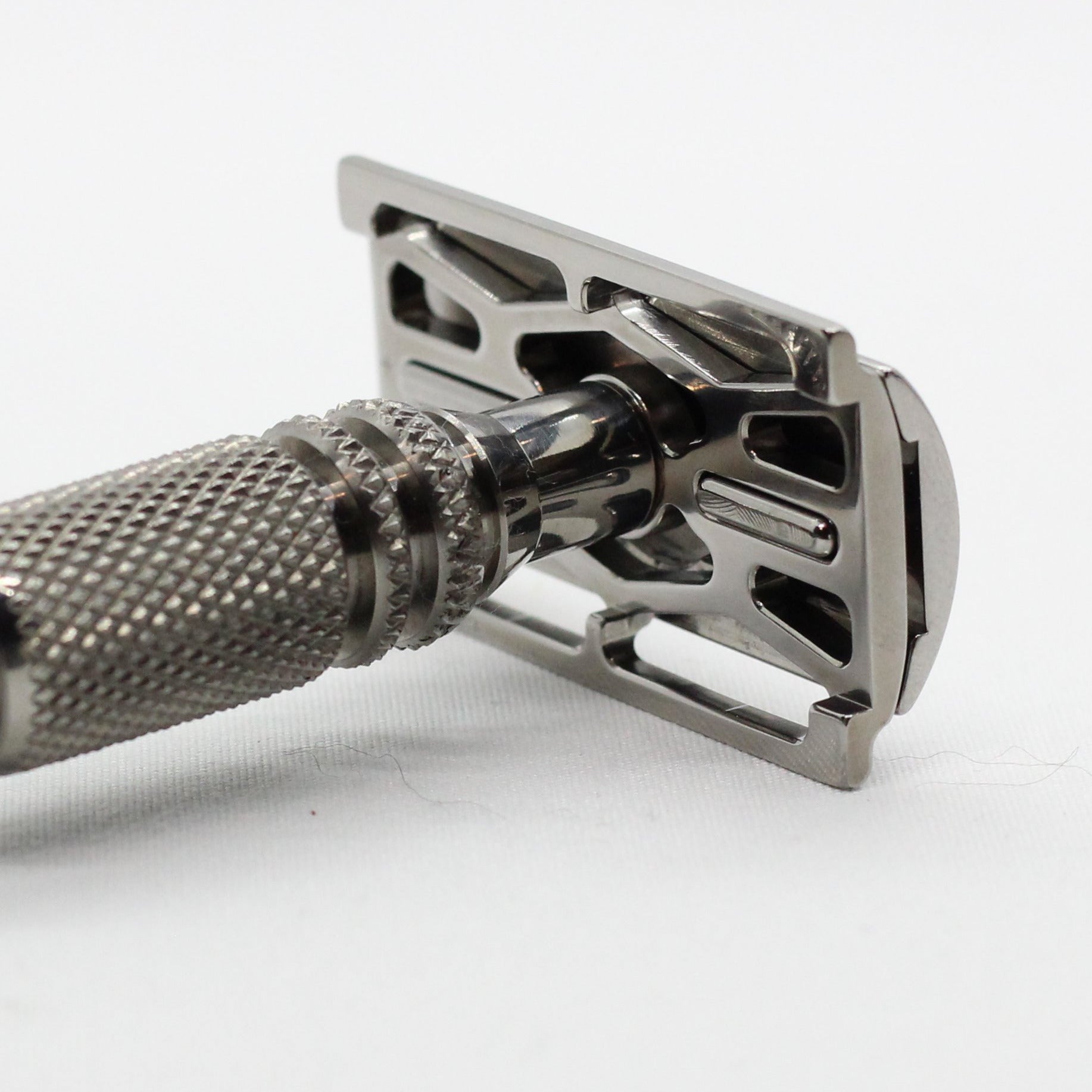 Buy Premium Cx-Ti/Web | All Titanium Razors Online | Carbon Fiber ...