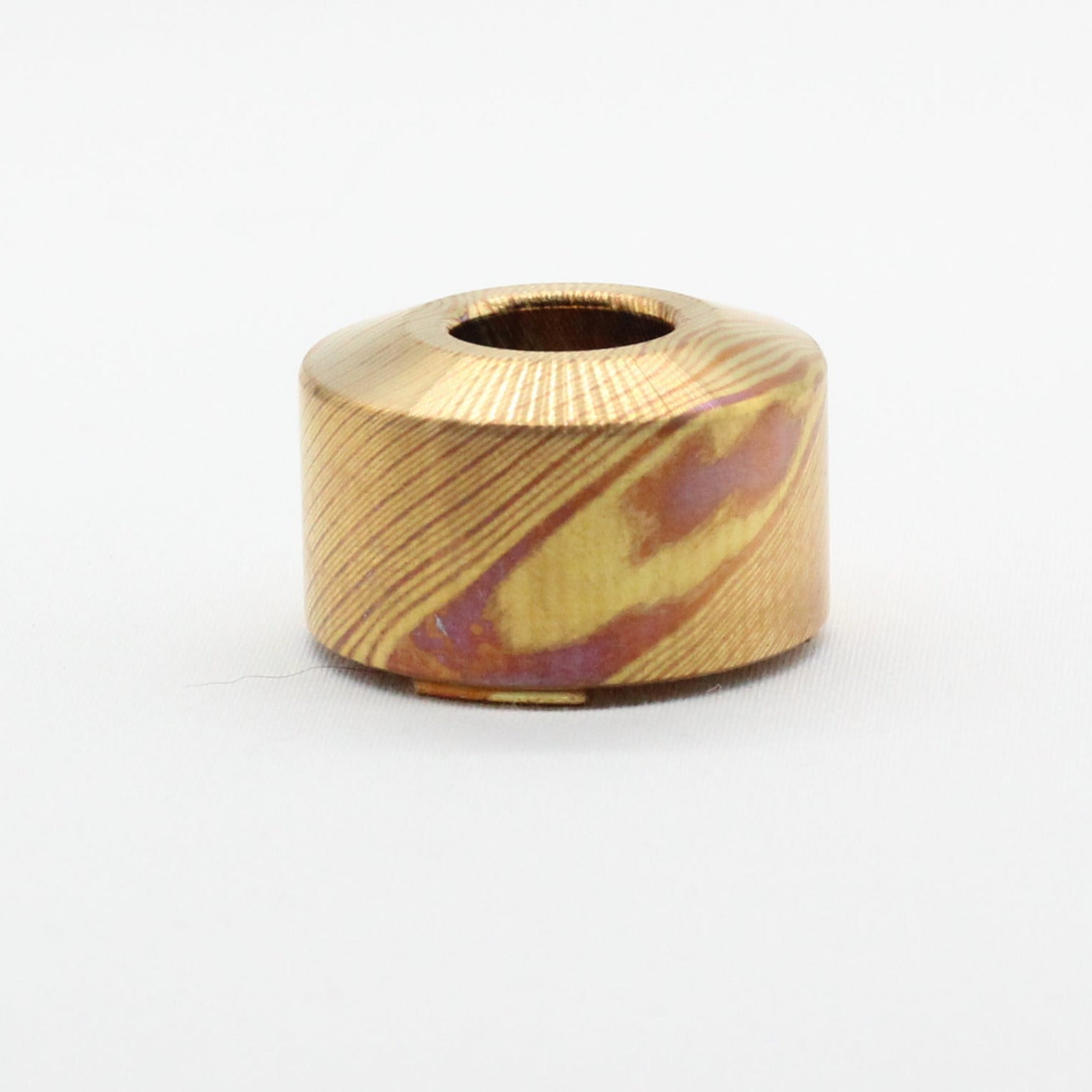 Mokume gane stand for carbon shaving co Cx single edge safety razors