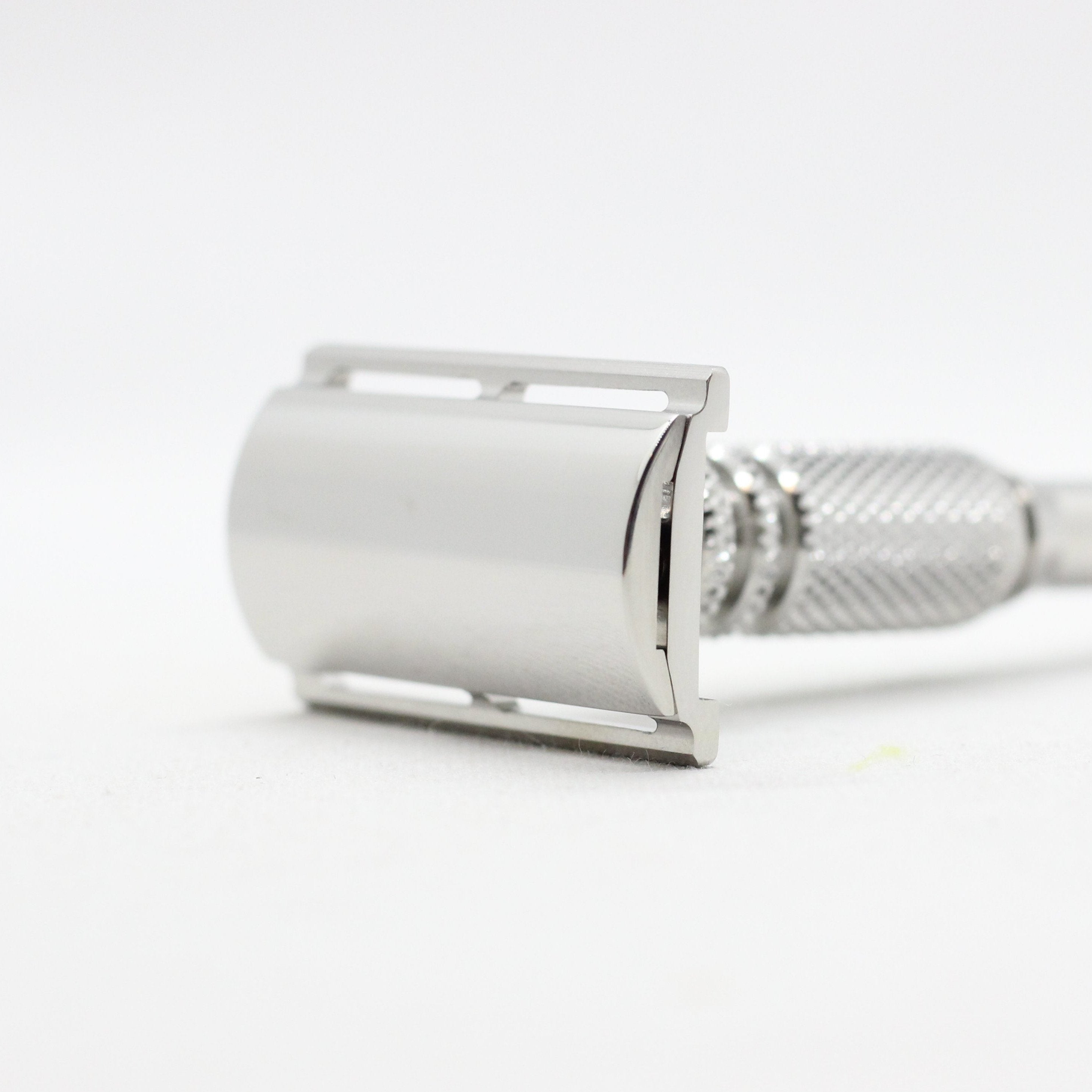 Top view of cap with pinch design to hold blade rigid - Polished stainless steel 316l marine grade single edge razor / double edge safety razor shaving / wet shaving